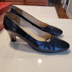 Ferragamo women's pumps